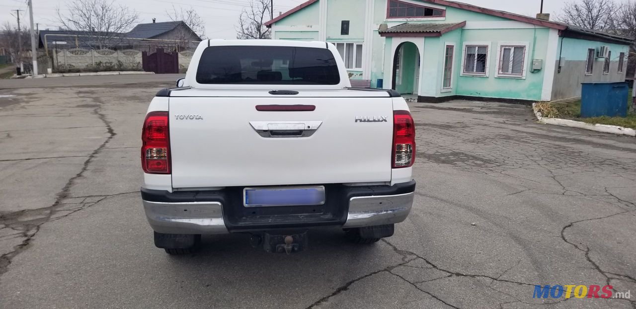 2017' Toyota Hilux photo #2