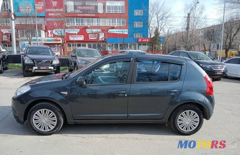 2010' Dacia Sandero photo #4