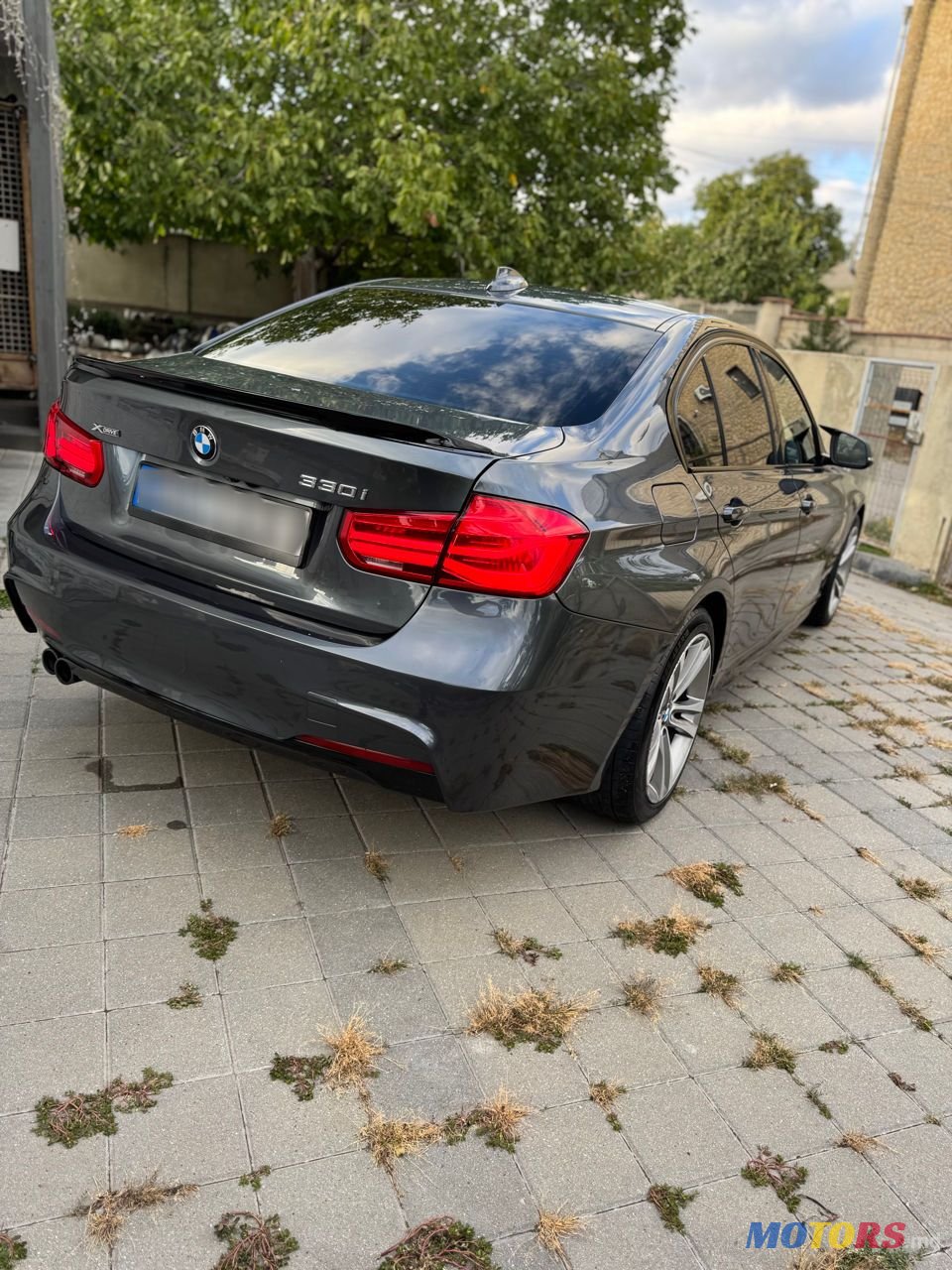 2017' BMW 3 Series photo #3