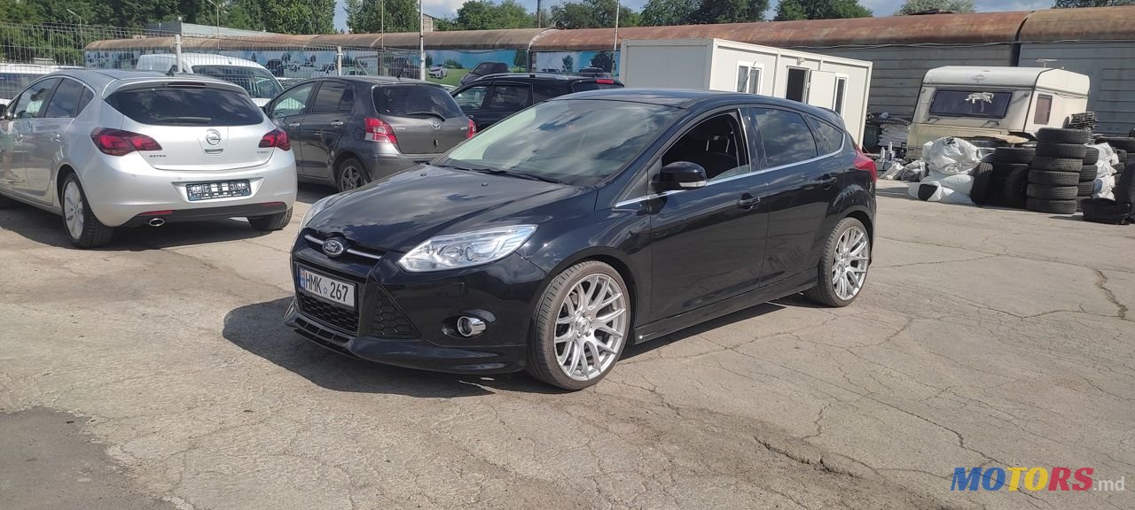 2012' Ford Focus photo #5