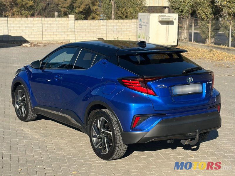 2020' Toyota C-HR photo #4