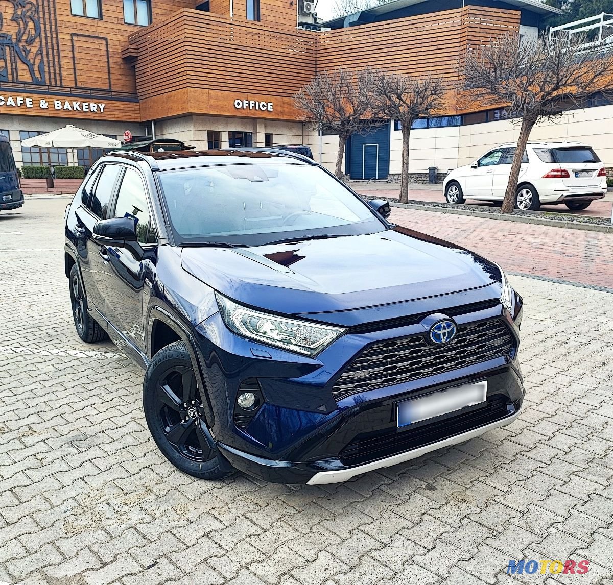 2020' Toyota RAV4 photo #5