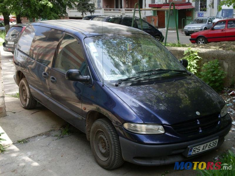 1997' Chrysler Voyager photo #1