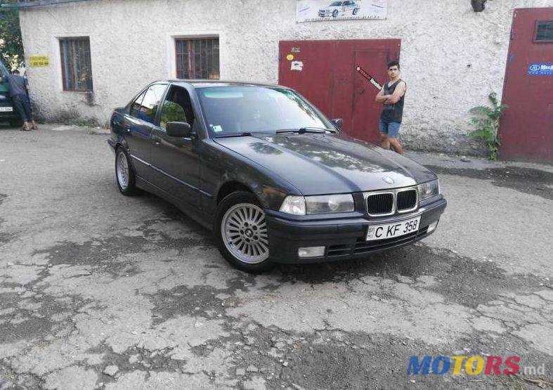 1992' BMW 3 photo #2