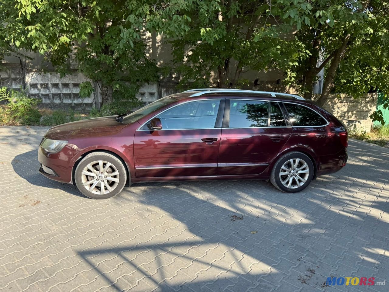 2014' Skoda Superb photo #3