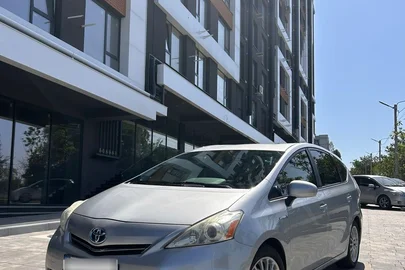 2012' Toyota Prius v