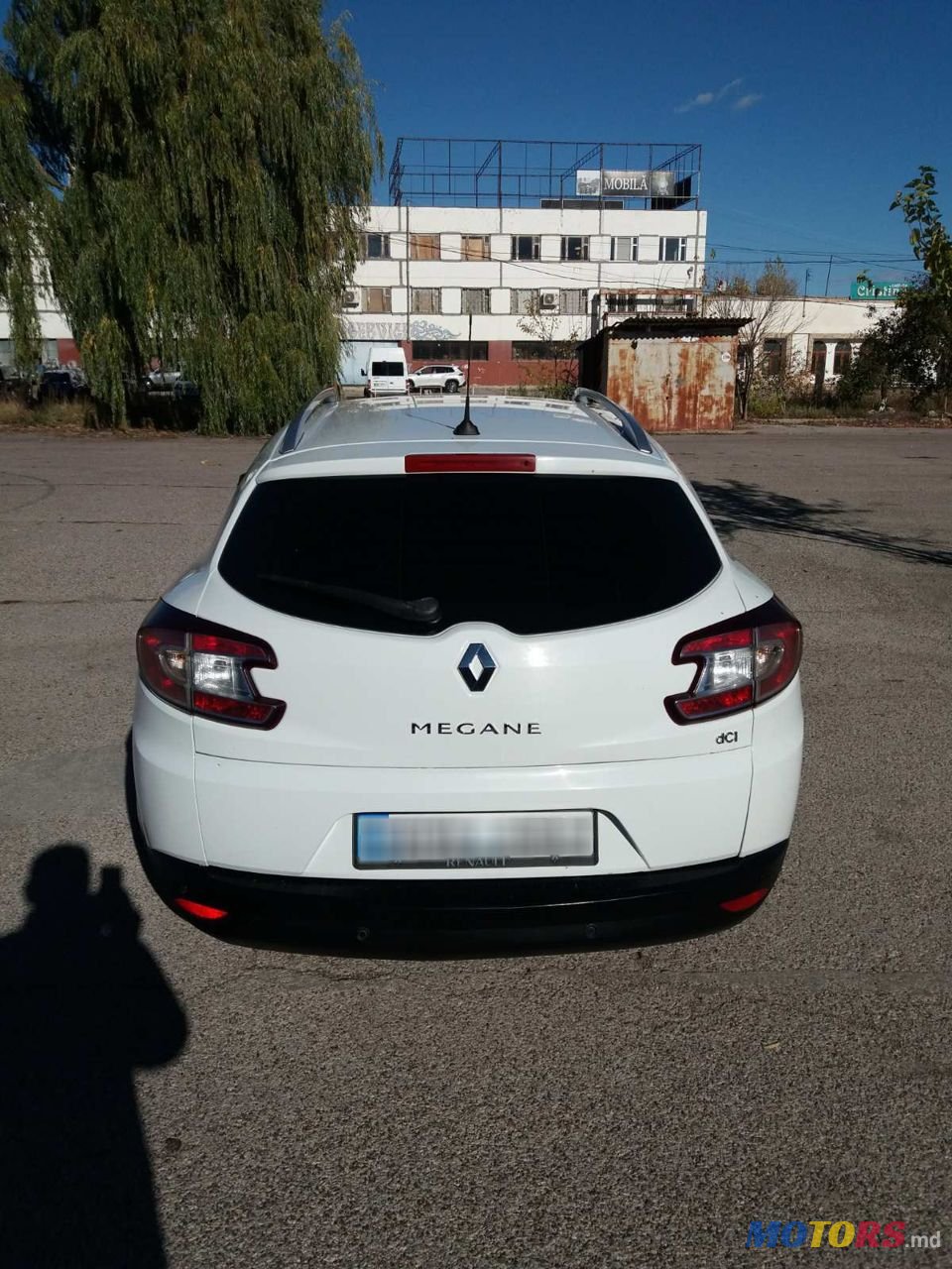 2011' Renault Megane photo #4