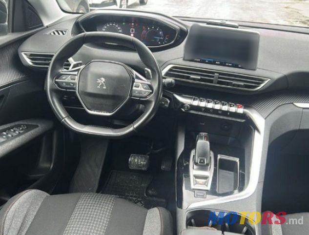 2020' Peugeot 3008 photo #2