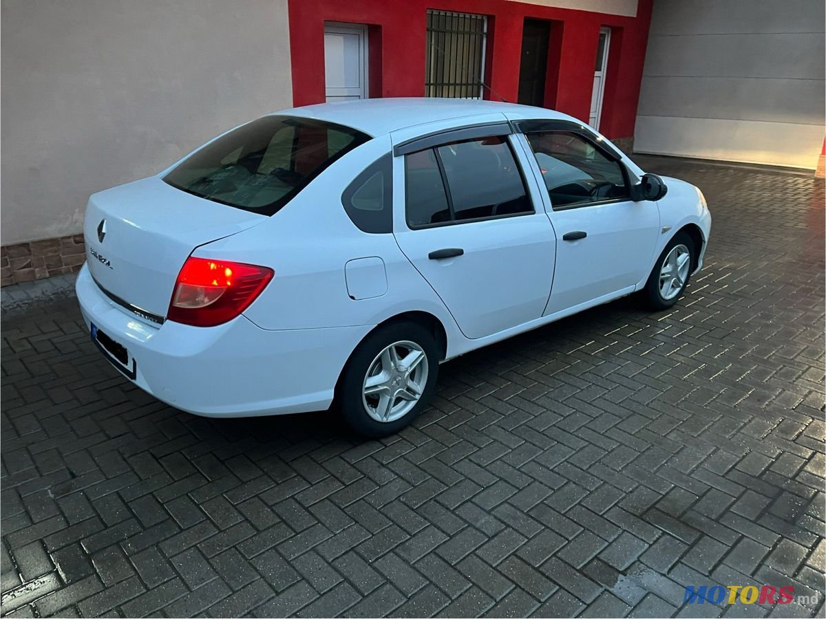 2010' Renault Clio Symbol photo #3