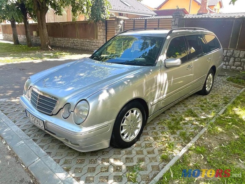 2002' Mercedes-Benz E Класс photo #5