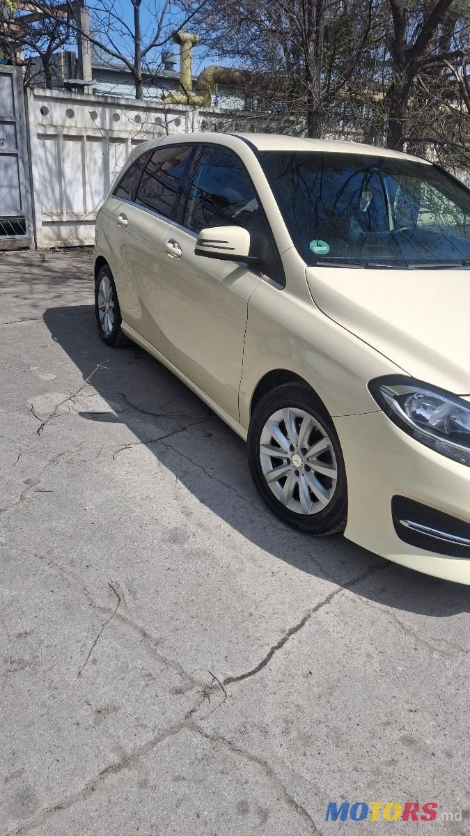 2015' Mercedes-Benz B-Class photo #5