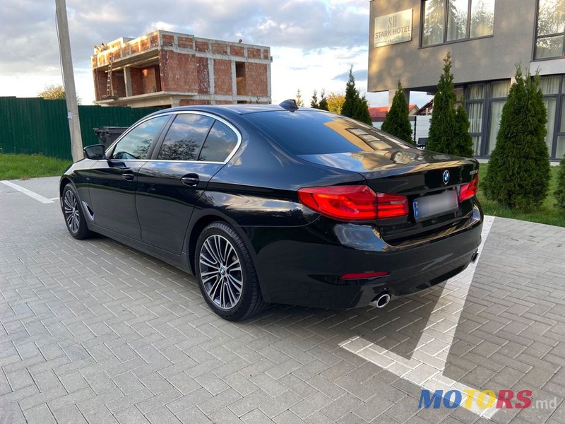 2018' BMW 5 Series photo #4