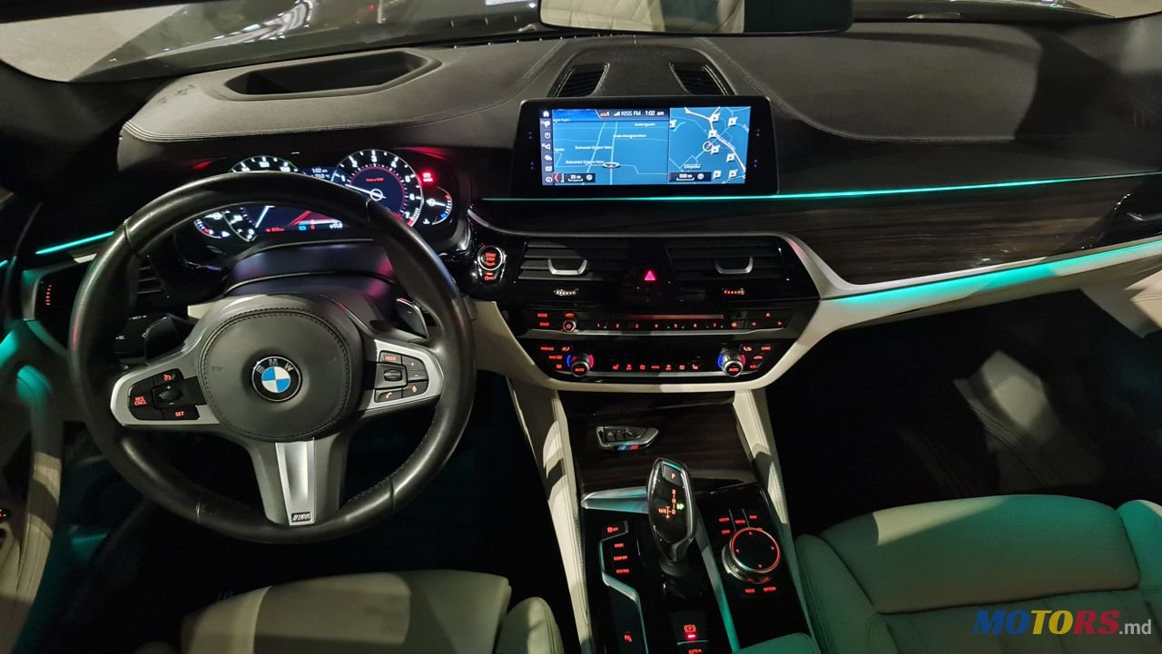 2017' BMW 5 Series photo #3