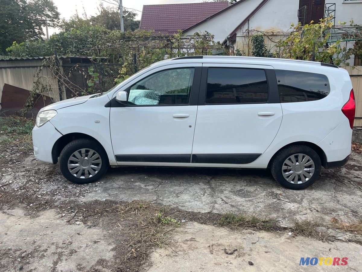 2015' Dacia Lodgy photo #4