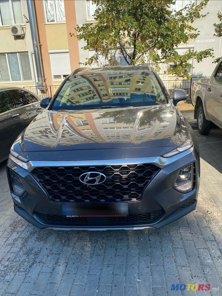 2018' Hyundai Santa Fe photo #5
