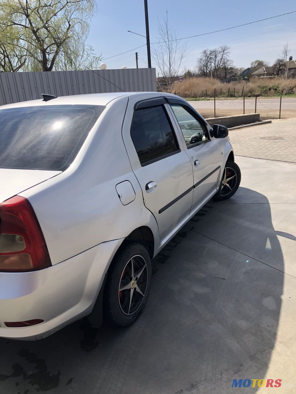 2012' Dacia Logan photo #1