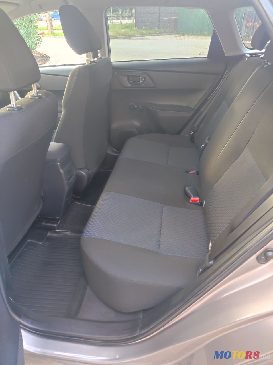 2015' Toyota Auris photo #1