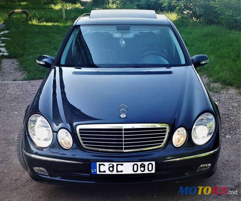 2004' Mercedes-Benz E photo #1