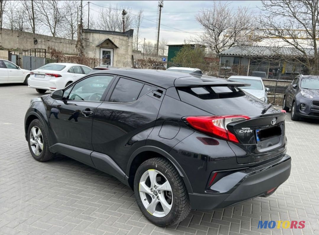 2019' Toyota C-HR photo #3