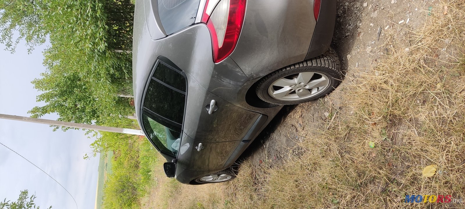 2009' Renault Megane photo #7