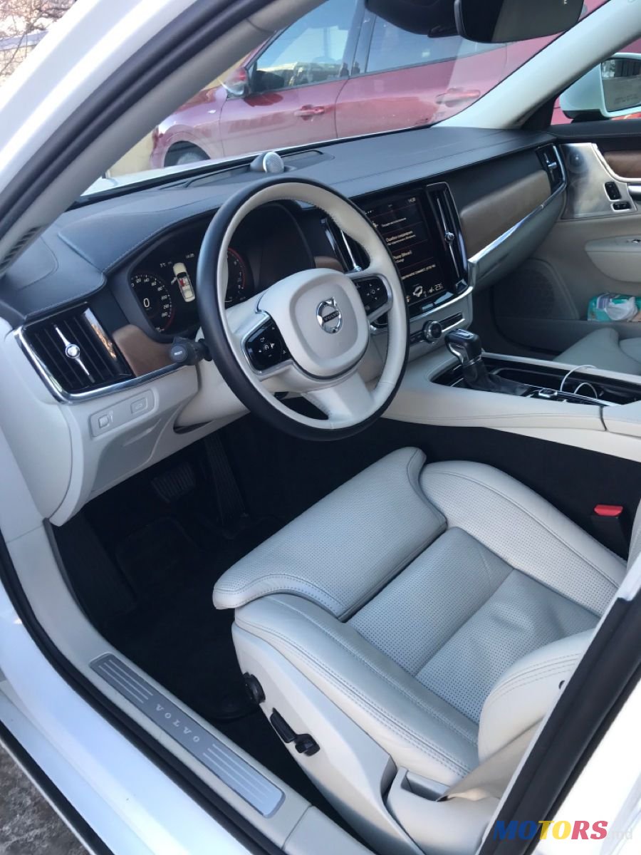 2017' Volvo S90 photo #3