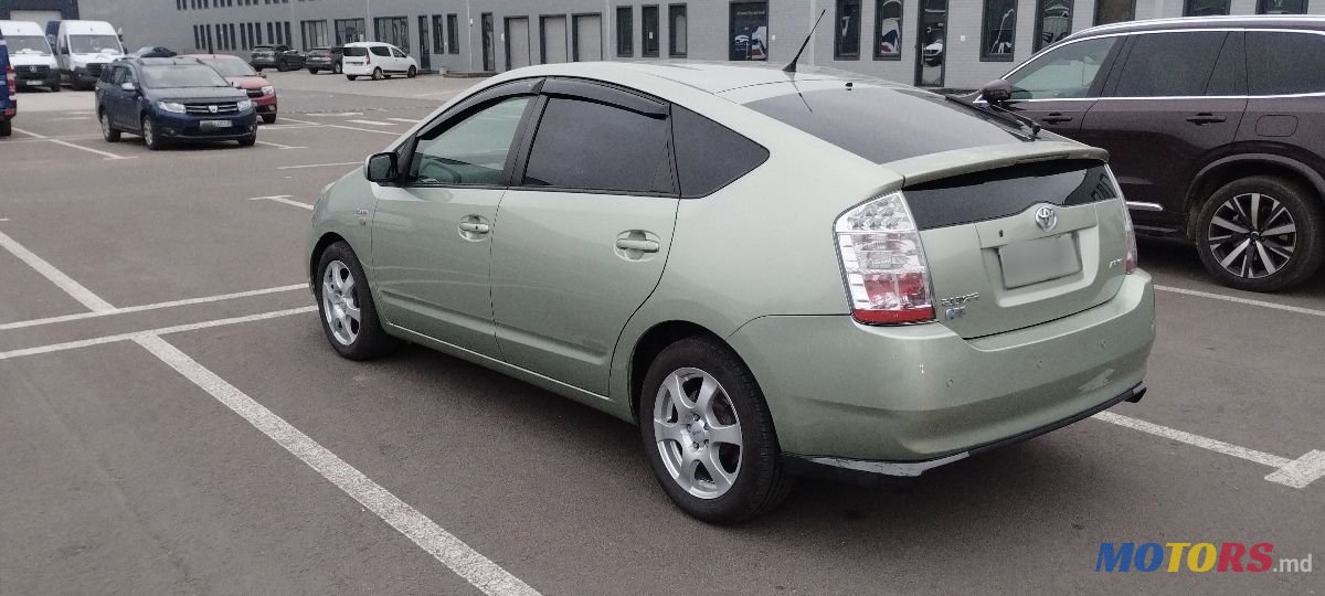 2008' Toyota Prius photo #4