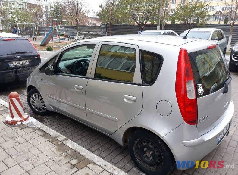 2003' Mitsubishi Colt photo #1