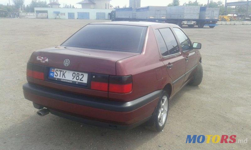 1995' Volkswagen Vento photo #4