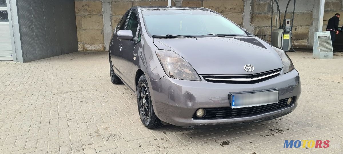 2008' Toyota Prius photo #2