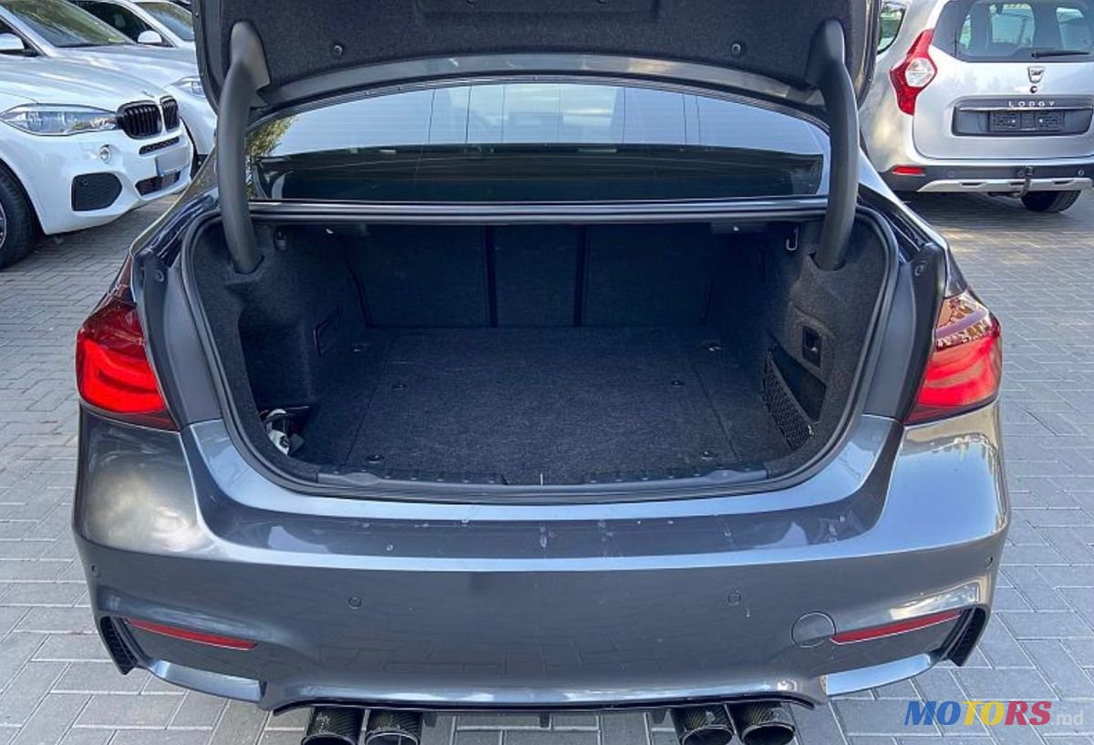 2017' BMW 3 Series photo #3