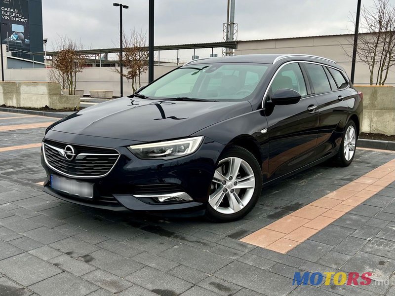 2017' Opel Insignia photo #1