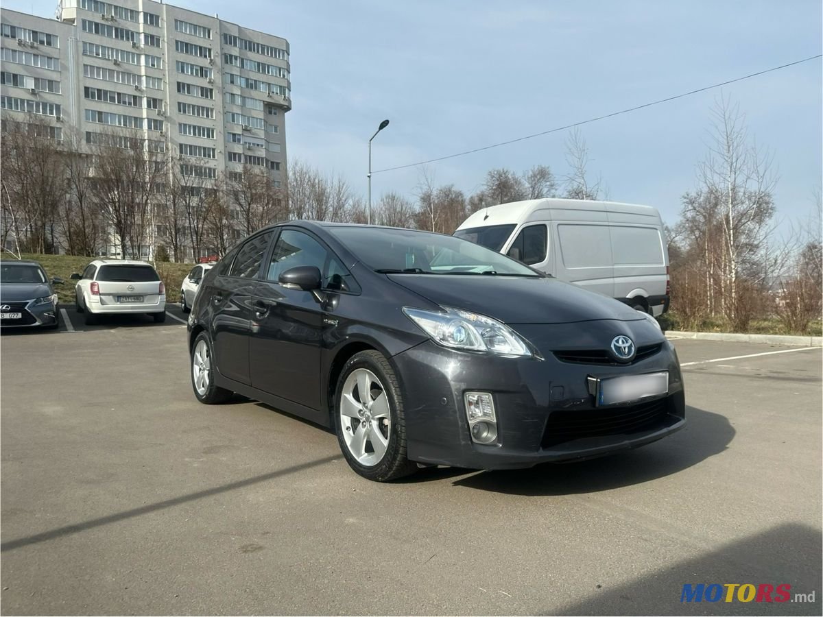 2011' Toyota Prius photo #4