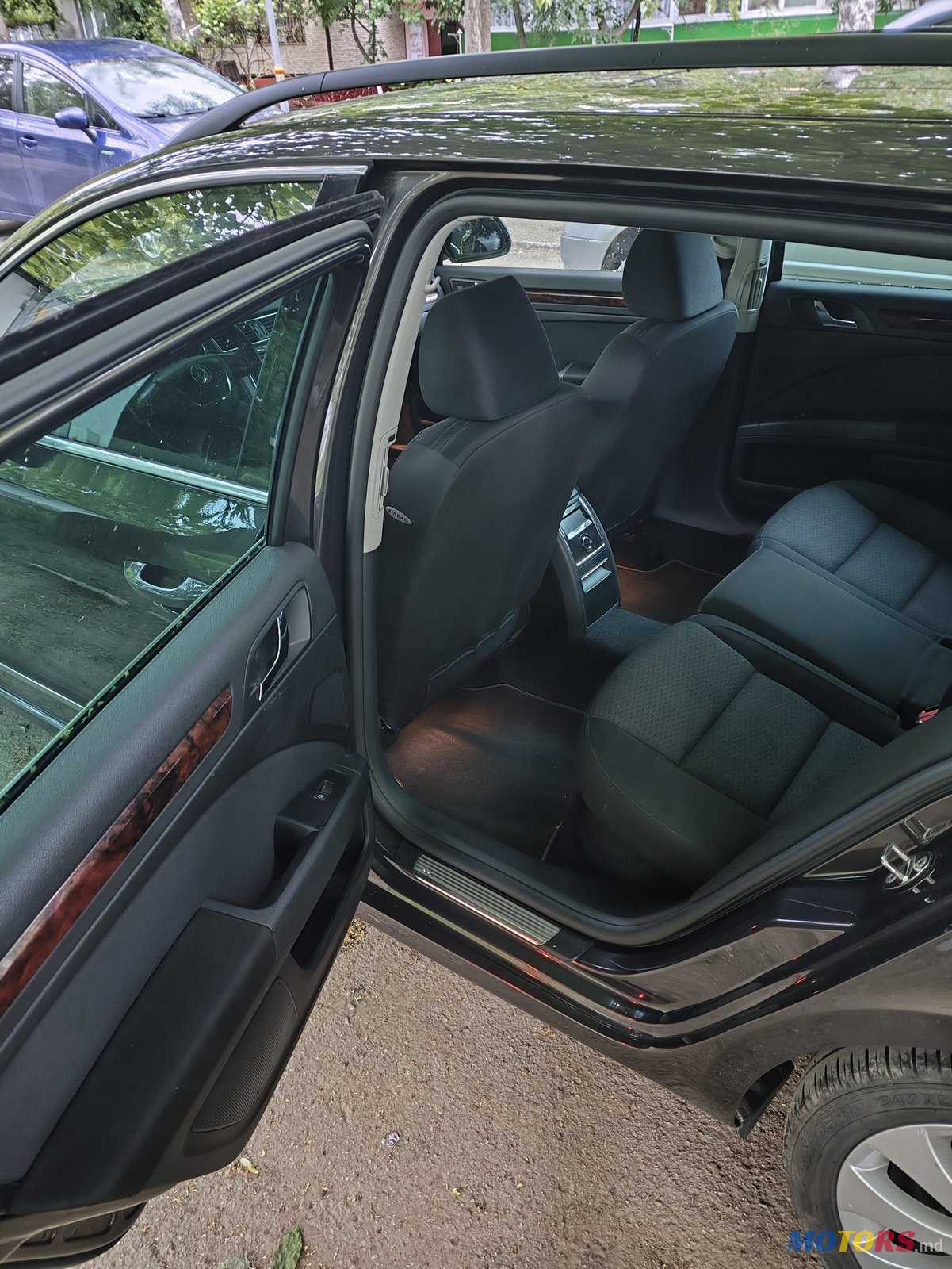 2010' Skoda Superb photo #1