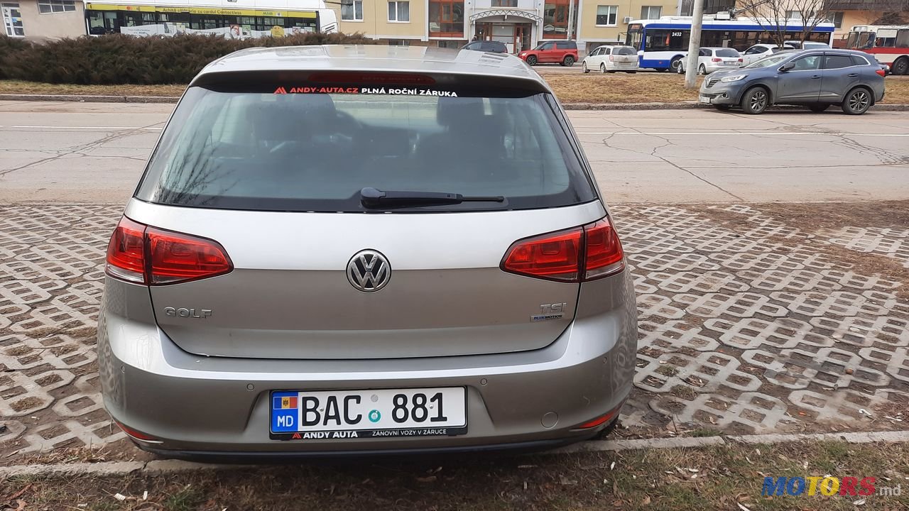 2012' Volkswagen Golf photo #5