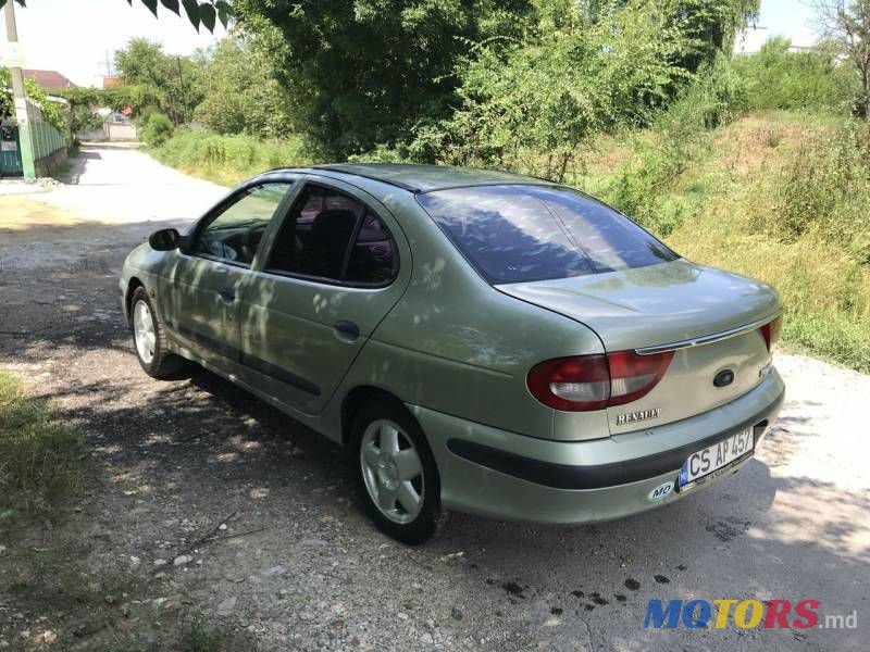 2001' Renault Megane photo #5