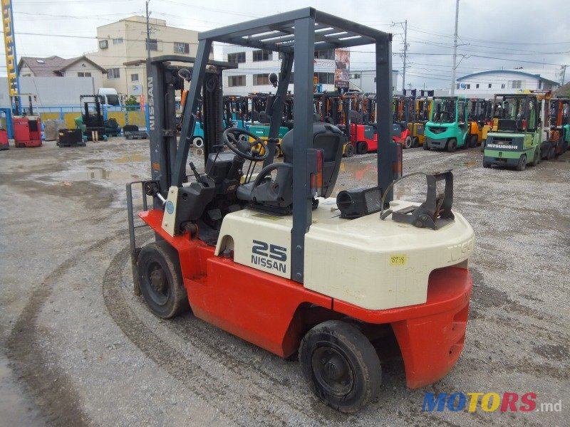 2006' Toyota 2005 photo #7