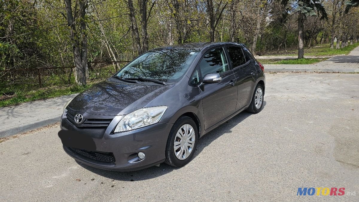 2010' Toyota Auris photo #4