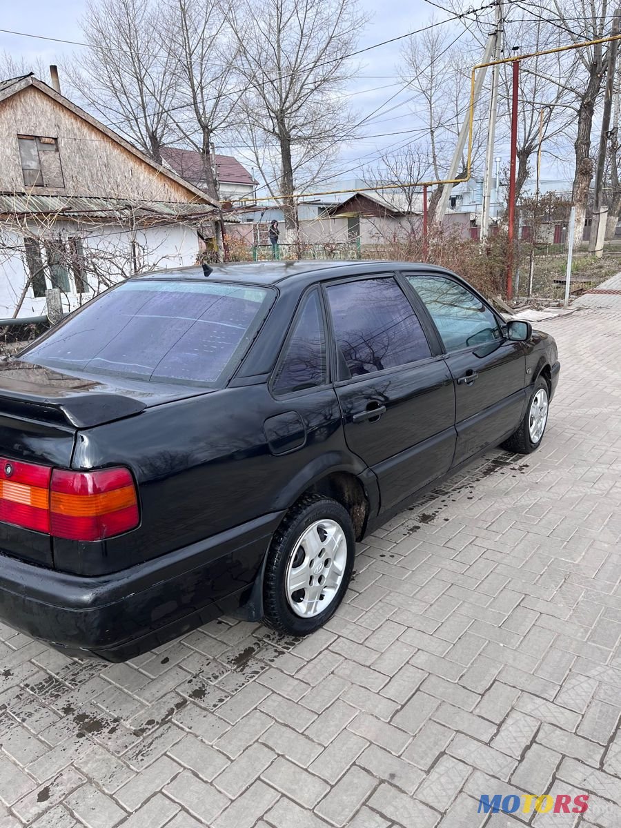 1994' Volkswagen Passat photo #4