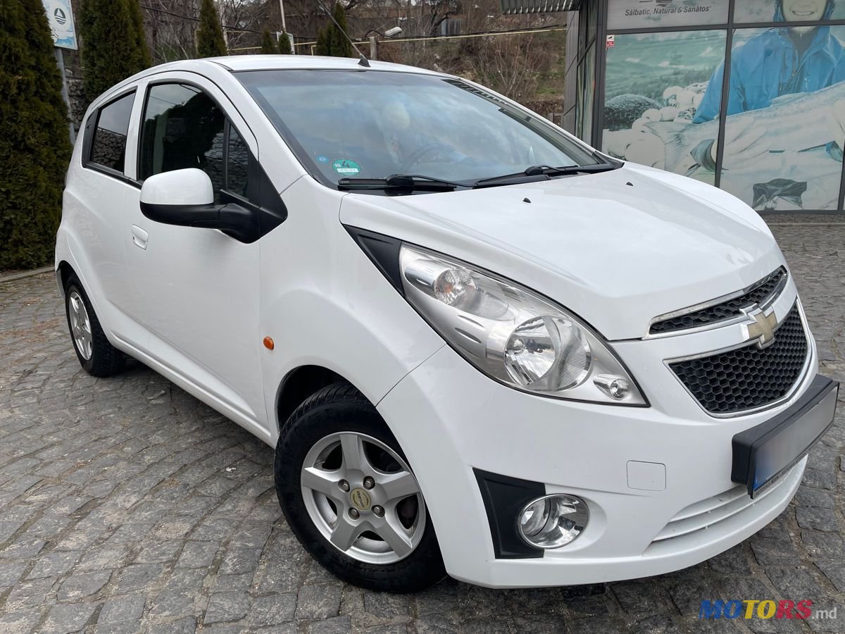 2010' Chevrolet Spark photo #2