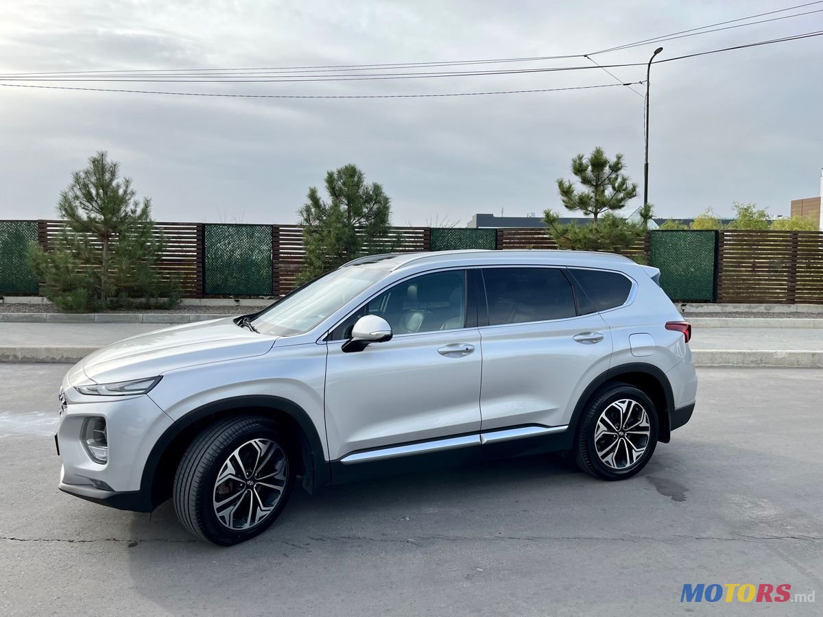 2019' Hyundai Santa Fe photo #3