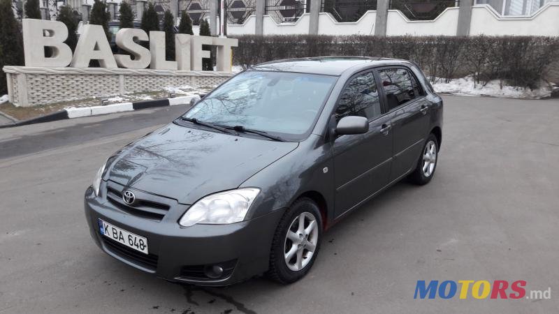 2005' Toyota Corolla photo #1