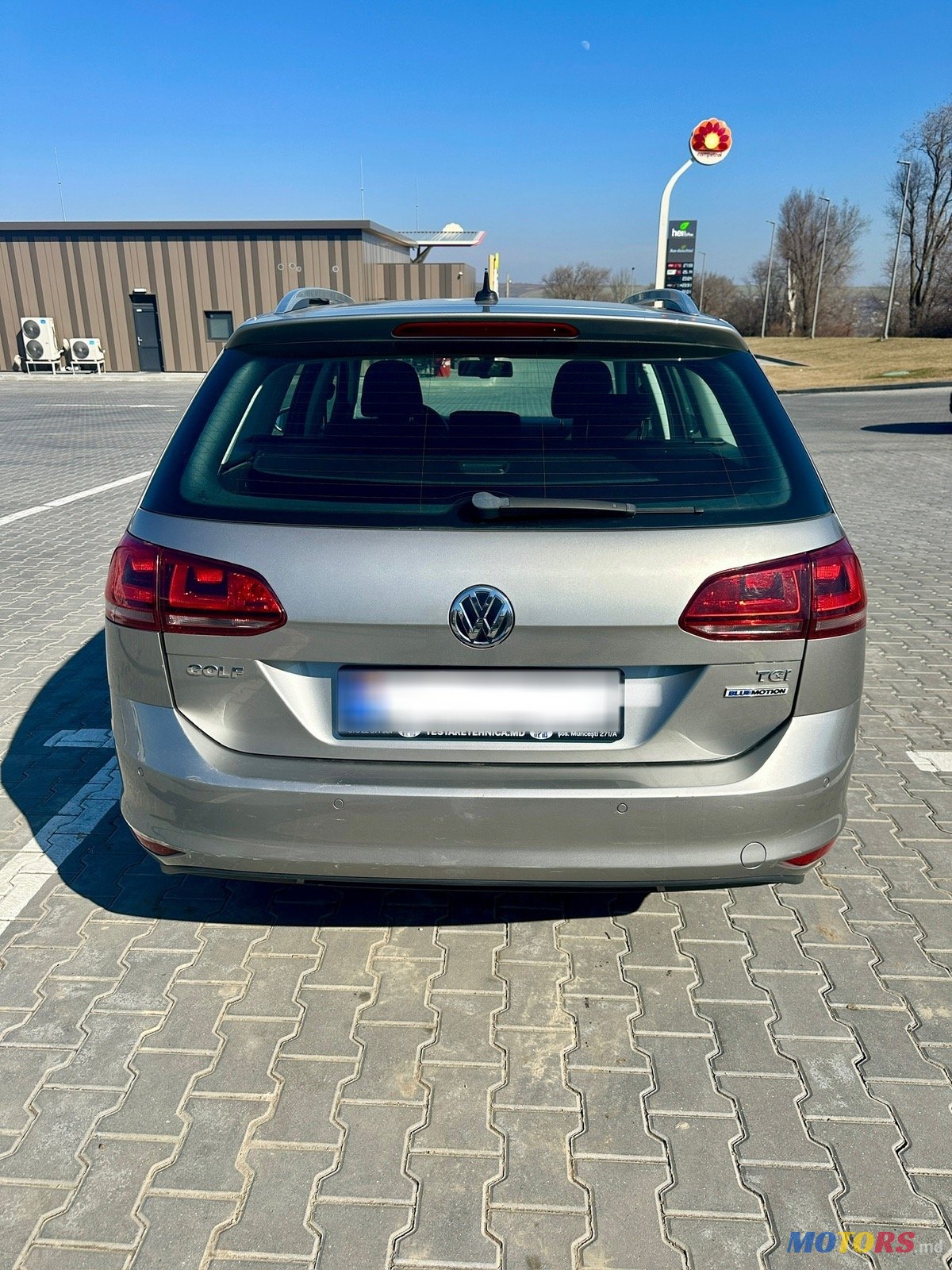 2016' Volkswagen Golf photo #2
