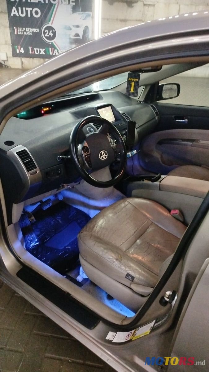 2009' Toyota Prius photo #4