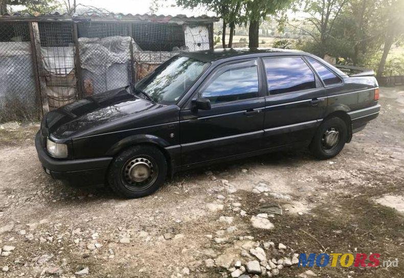 1993' Volkswagen Passat photo #1