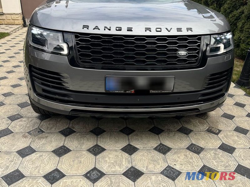 2019' Land Rover Range Rover photo #3