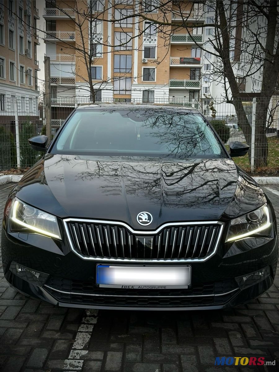 2018' Skoda Superb photo #5