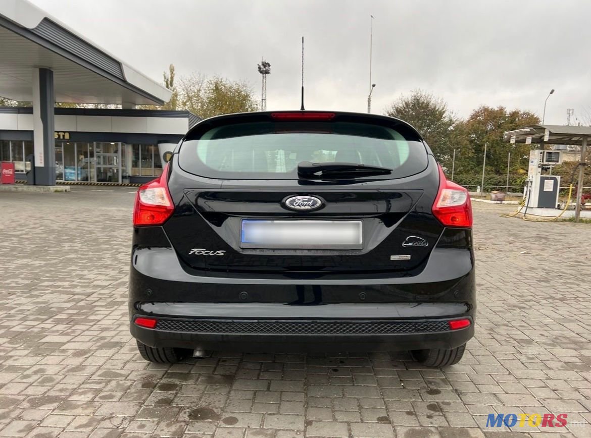 2013' Ford Focus photo #3