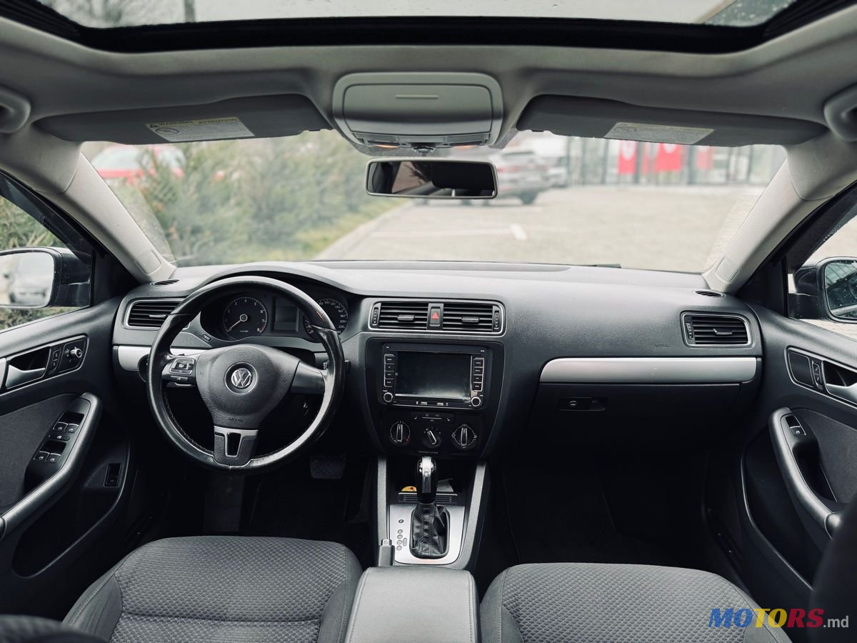 2014' Volkswagen Jetta photo #6