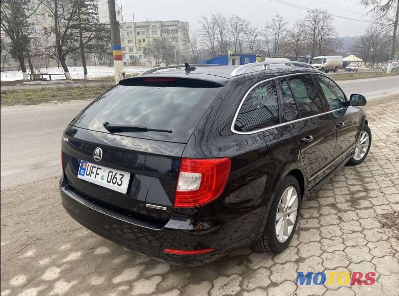 2013' Skoda Superb photo #3