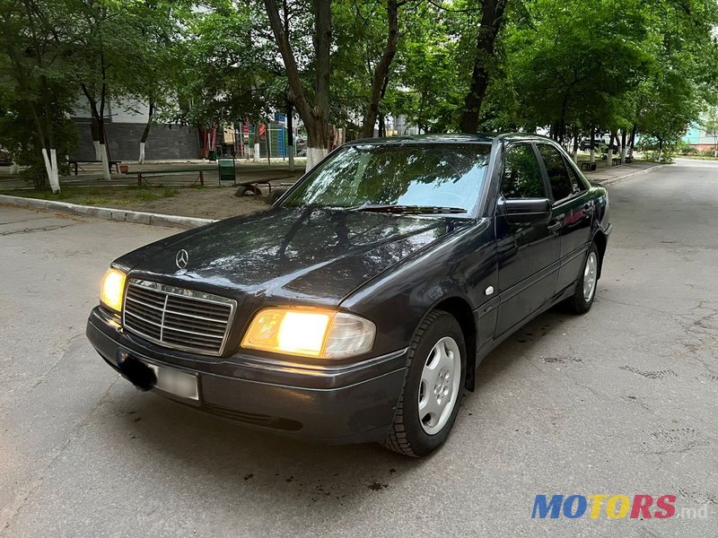 2000' Mercedes-Benz C Класс photo #2